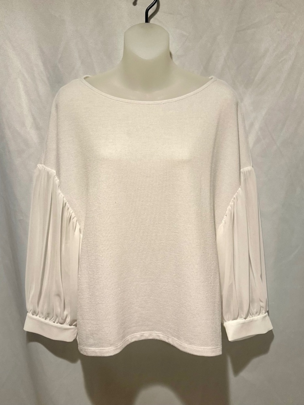 White Boat Neck Bishop Sleeve Blouse Size Medium